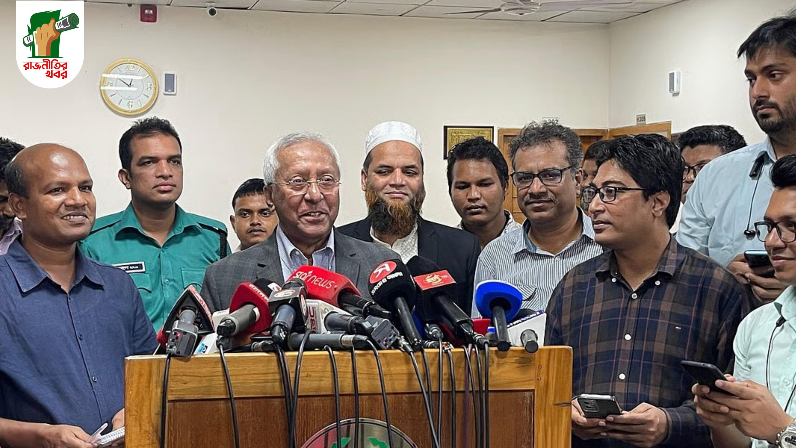 ভোটকেন্দ্র বাড়লেও ভোটকক্ষ কমছে এবারের নির্বাচনে 