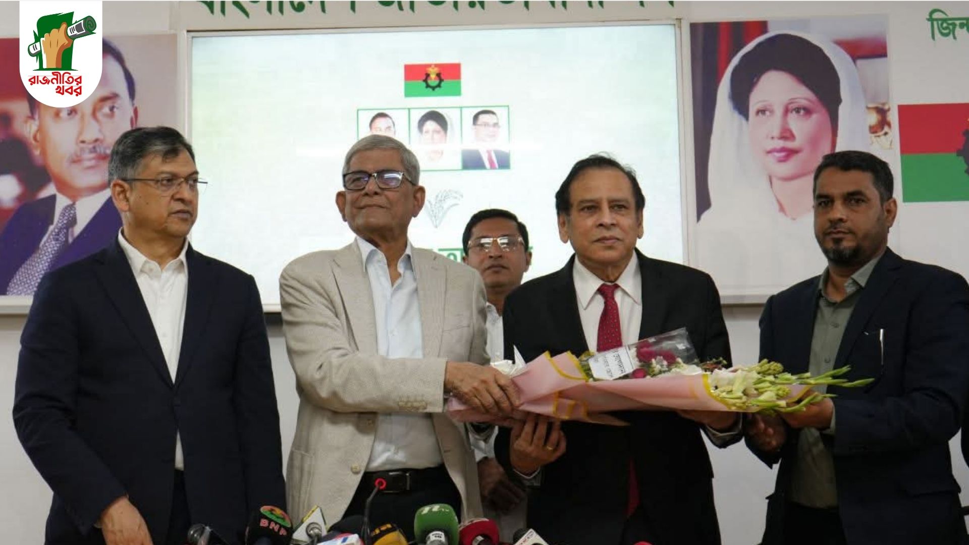 আনুষ্ঠানিকভাবে বিএনপিতে যোগ দিয়ে গর্বিত রেজা কিবরিয়া 