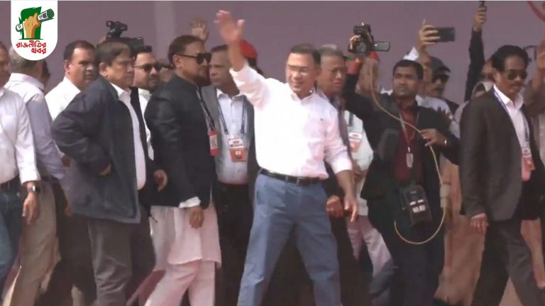 জনসমাগমে মুখর চট্টগ্রাম সমাবেশ, মঞ্চে তারেক রহমান 